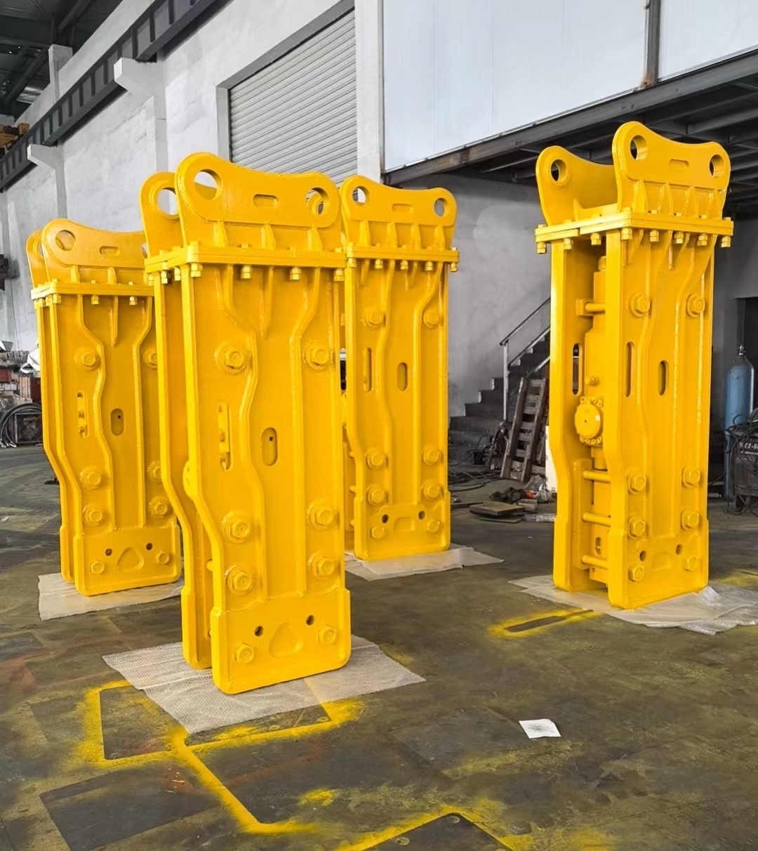 Latest company Cases about Key Signs It's Time to Replace Your Hydraulic Hammer