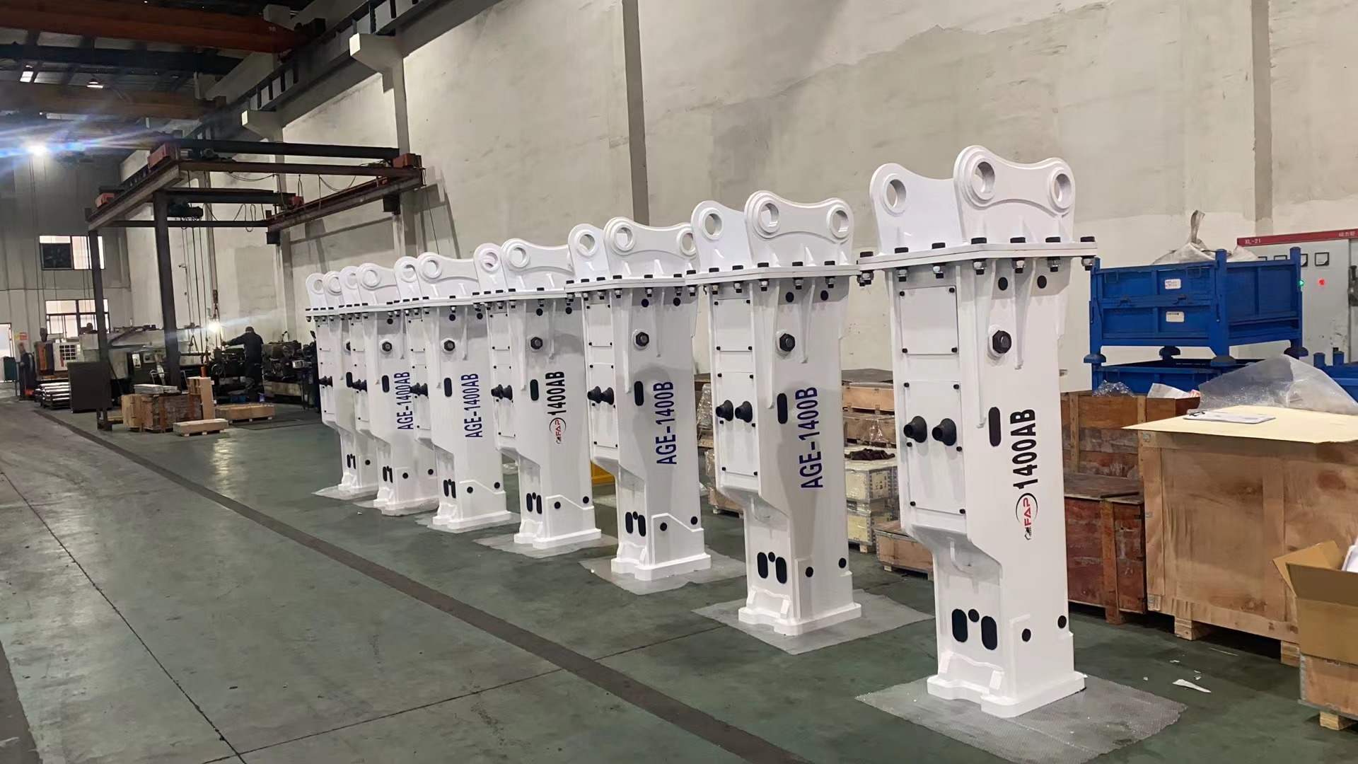 Latest company Cases about Hydraulic breaker AGE-1400/SB81 silence type ready for dlivery